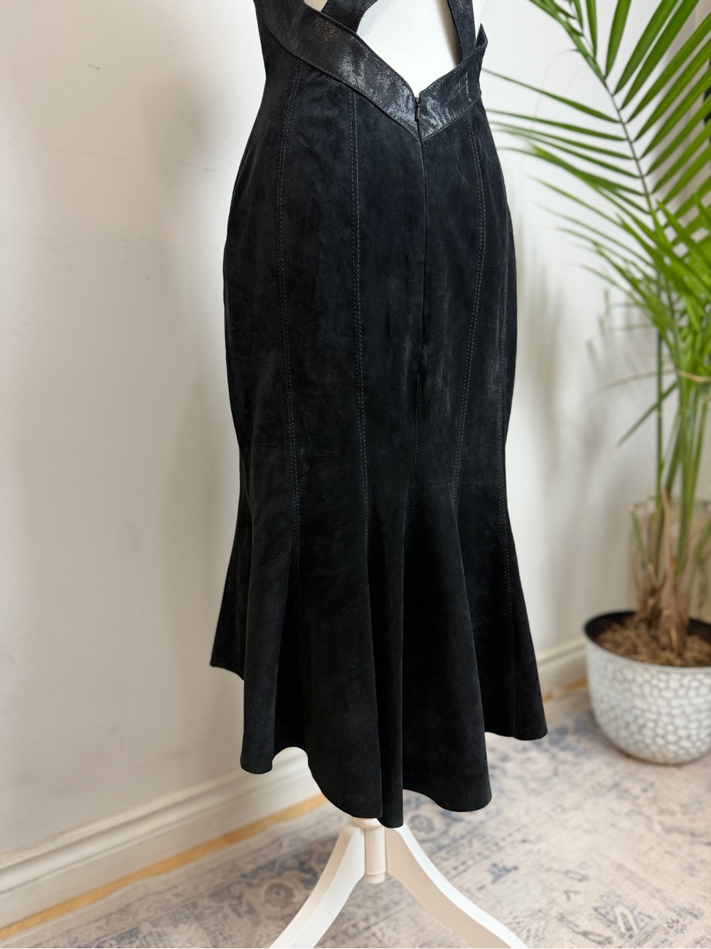 Danier Black Genuine Suede Leather Plunge Cross Back Midi Dress - Picture 8 of 15